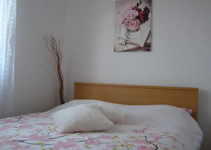 With Parking Space - 10429 普拉