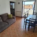 Apartment With Parking Space - 10429 Pula
