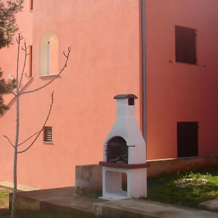 Appartement With A Parking Space - 10429 Pula
