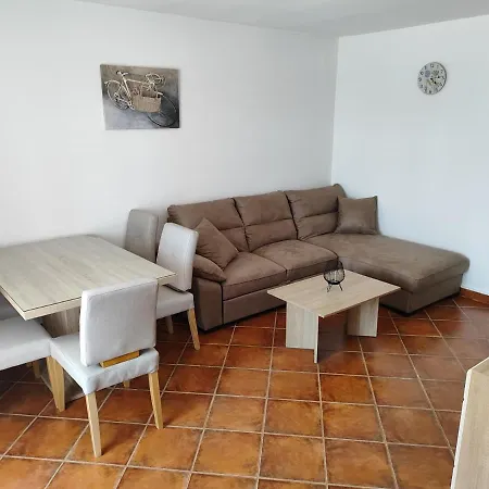 With Parking Space - 10429 Апартаменти