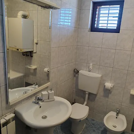 With Parking Space - 10429 풀라