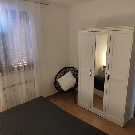 아파트 With Parking Space - 10429 *