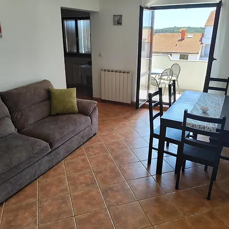 Appartement With A Parking Space - 10429 Pula