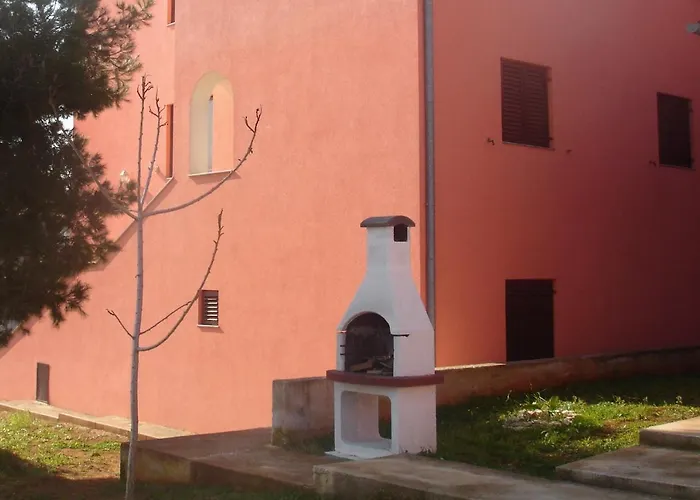 Apartment With Parking Space - 10429 Pula